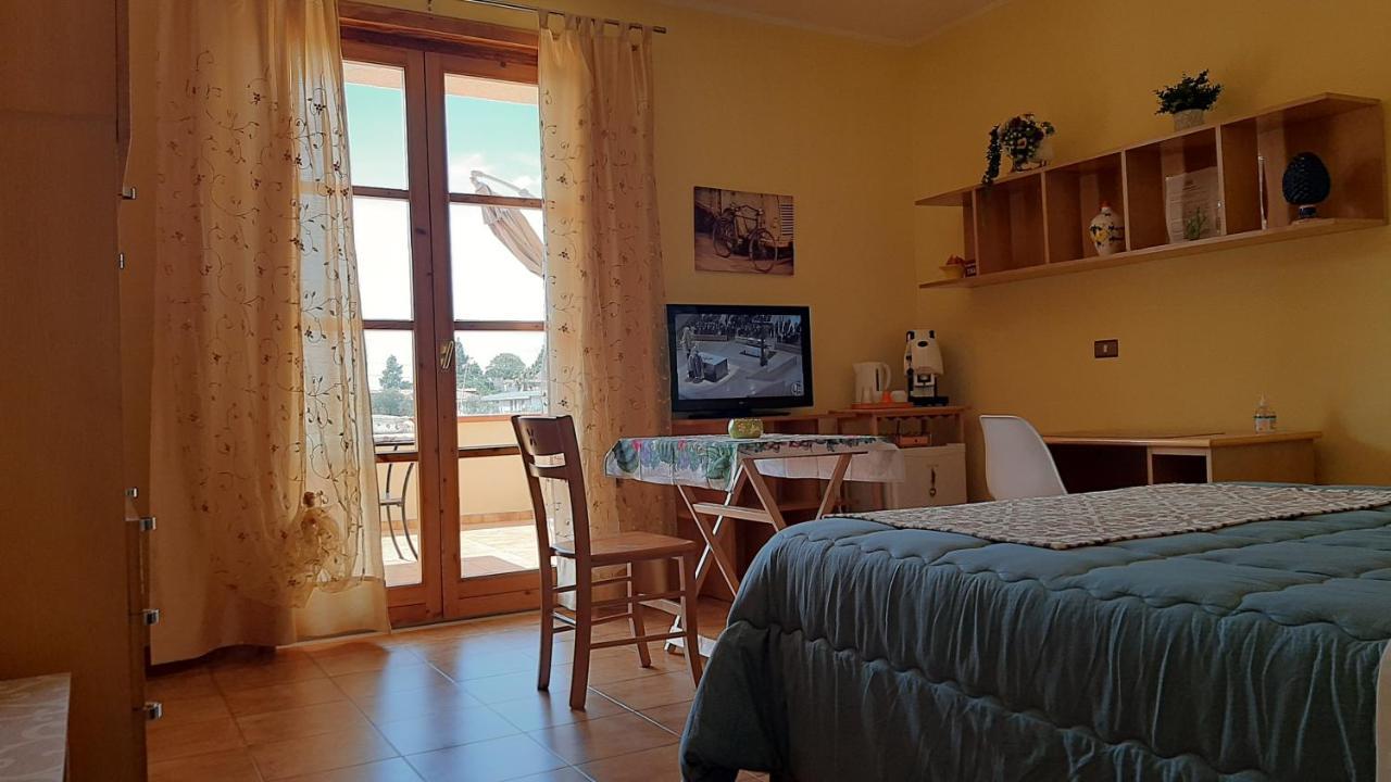 Bed and Breakfast Casanonnavittoria Терразини Экстерьер фото
